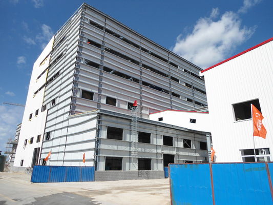 Przemysłowe pre-engineered PEB Structure Steel Building Heavy Gauge Steel Construction
