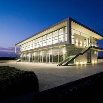 Prefabrykowane stalowe ramy Wielopiętrowe budynki budowlane dla centrów handlowych Szpital Hotel