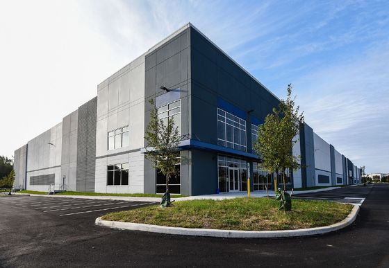 Prefabrykowana konstrukcja stalowa PEB Budownictwo Budownictwo fabryki płytek ceramicznych Budownictwo