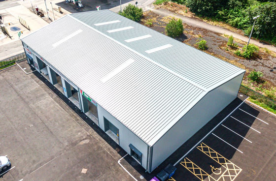 Prefabrykowany magazyn na zimno ramka metalowa Panel z lekką kanapką Prefabrykowana konstrukcja budynku