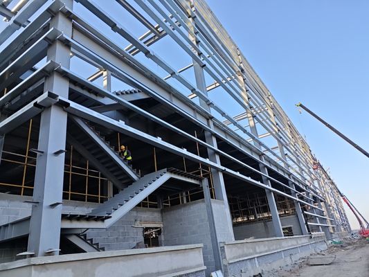 Dekoracyjny panel aluminiowy i ściana zasłonowa ze szkła zaprojektowana nowoczesna konstrukcja stalowa prefabrykowana budynki handlowe