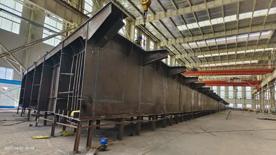 Wysokiej wytrzymałości Custom Steel Bearder Bridge For Highway Railway Projects Krótki i silny czas budowy