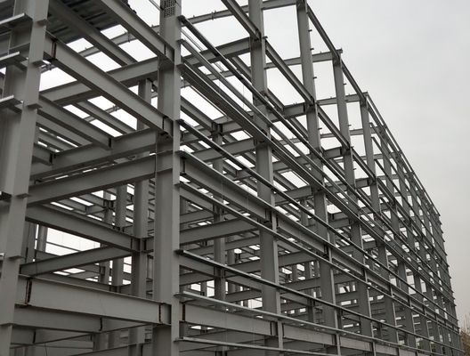 Hale stalowe prefabrykowane dla warsztatów, magazynów i budynków komercyjnych, dostosowane do potrzeb klienta