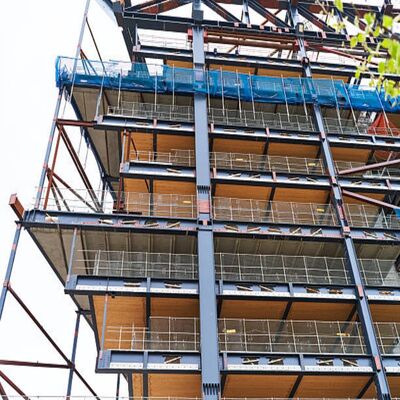 Prefabrykowane budynki stalowe ze stali Q235/Q345 i materiałami odpornymi na ogień o długości użytkowania 20-50 lat